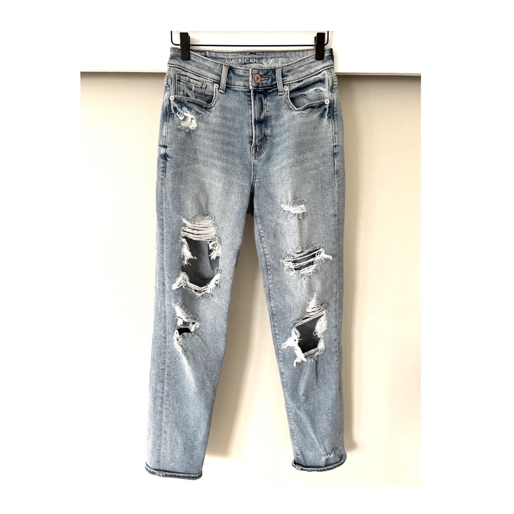 American Eagle | Stretch Ripped Mom Jeans